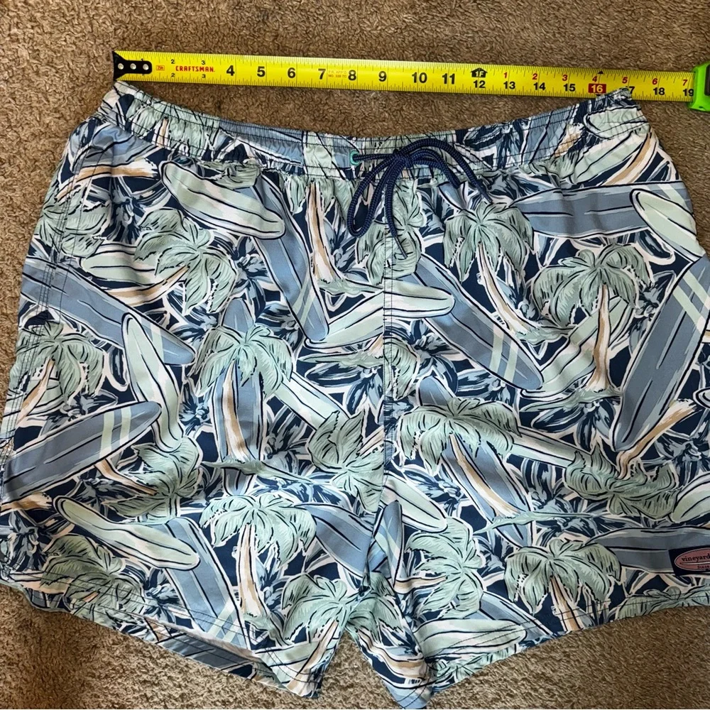 Vineyard Vines Men’s XL Chappy Swim Lined Trunks Shorts Palm Trees‎ Surf Boards